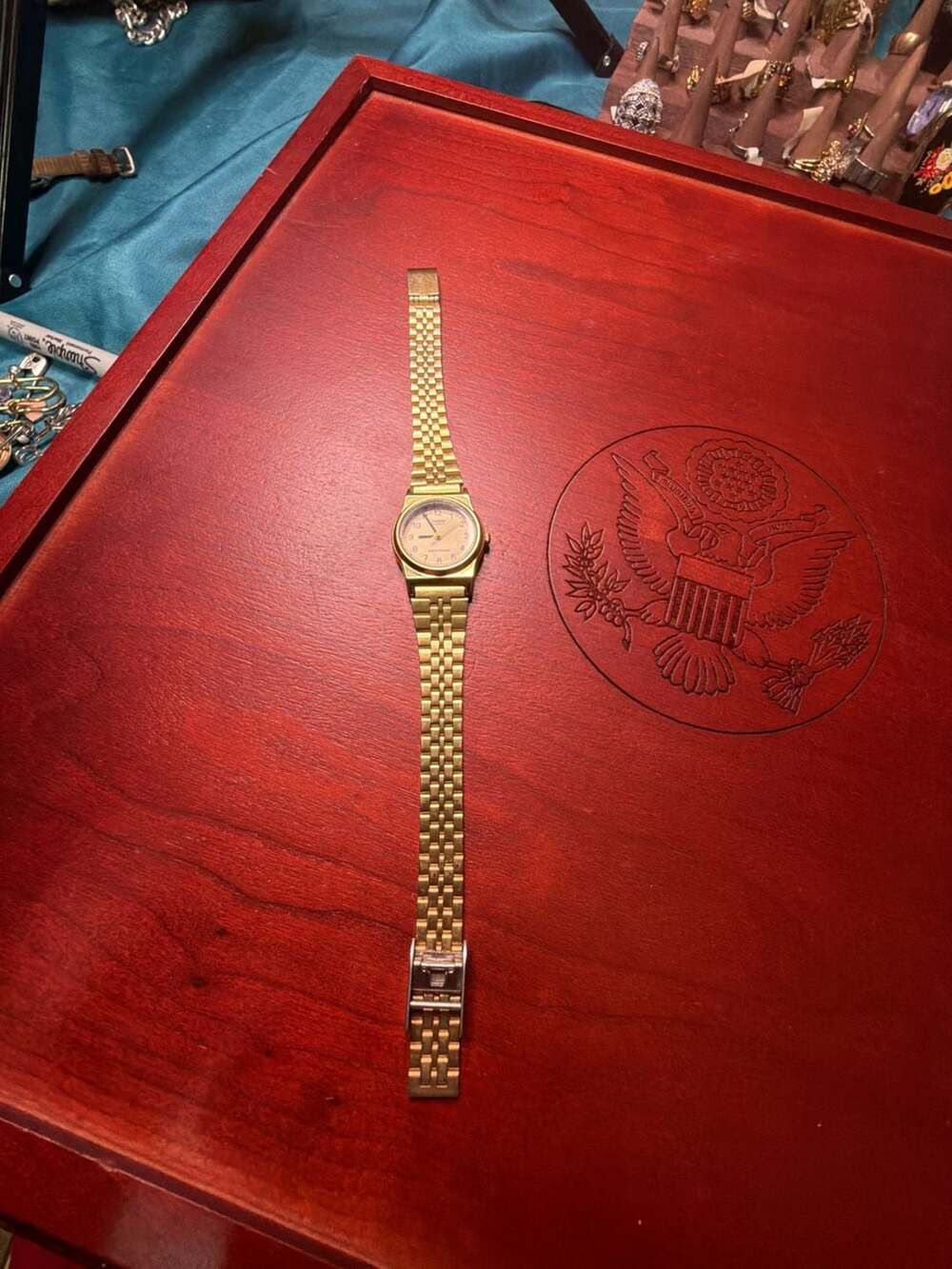 Casio Quartz Watch Gold Tone Stainless Steel Band
705 Lq 333